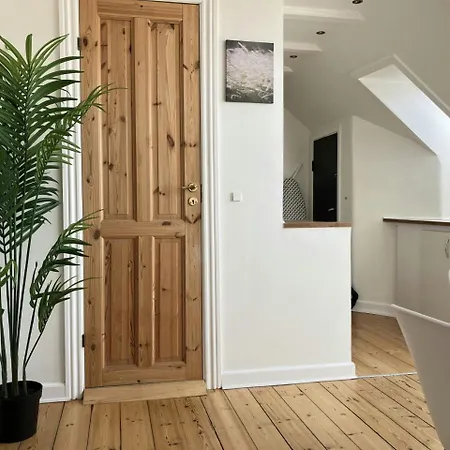 アパート Spacious For 3 In Frederiksbjerg